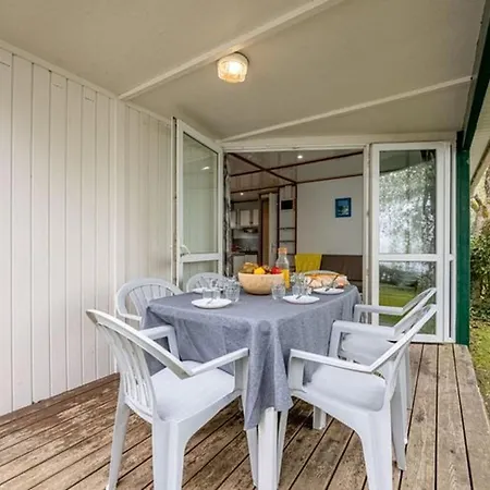 Cosy 6 Pers Avec Terrasse Et Salon De Jardin - Api-1-52-633 *