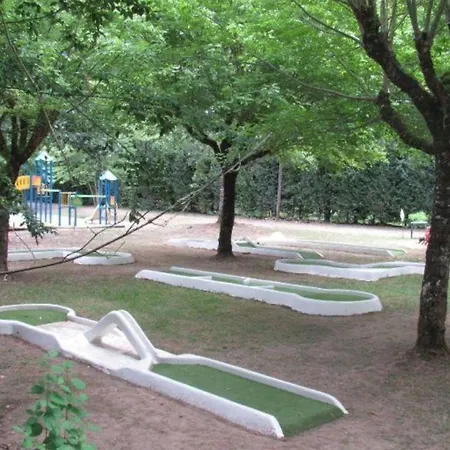 Cosy 6 Pers Avec Terrasse Et Salon De Jardin - Api-1-52-633 Campsite *